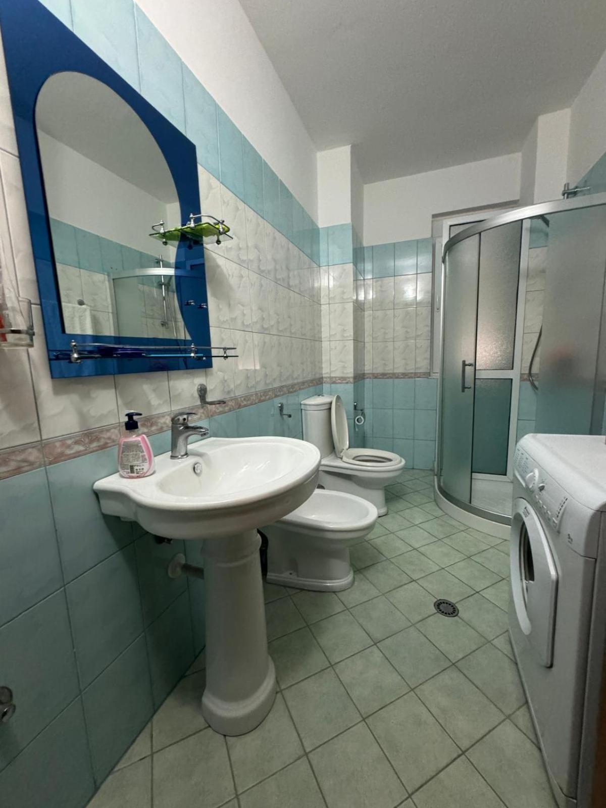 Renting House Vlorë Екстериор снимка