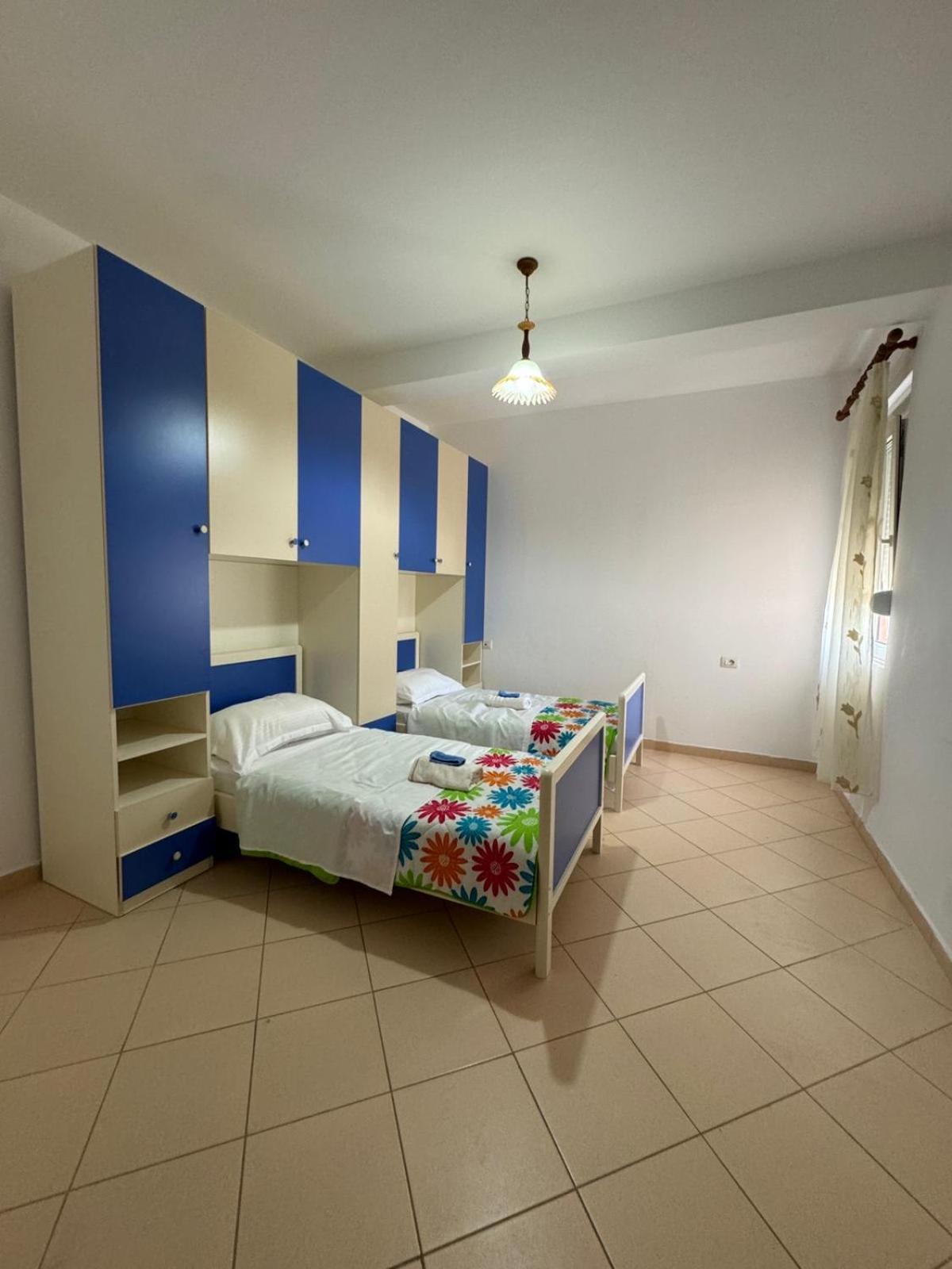 Renting House Vlorë Екстериор снимка