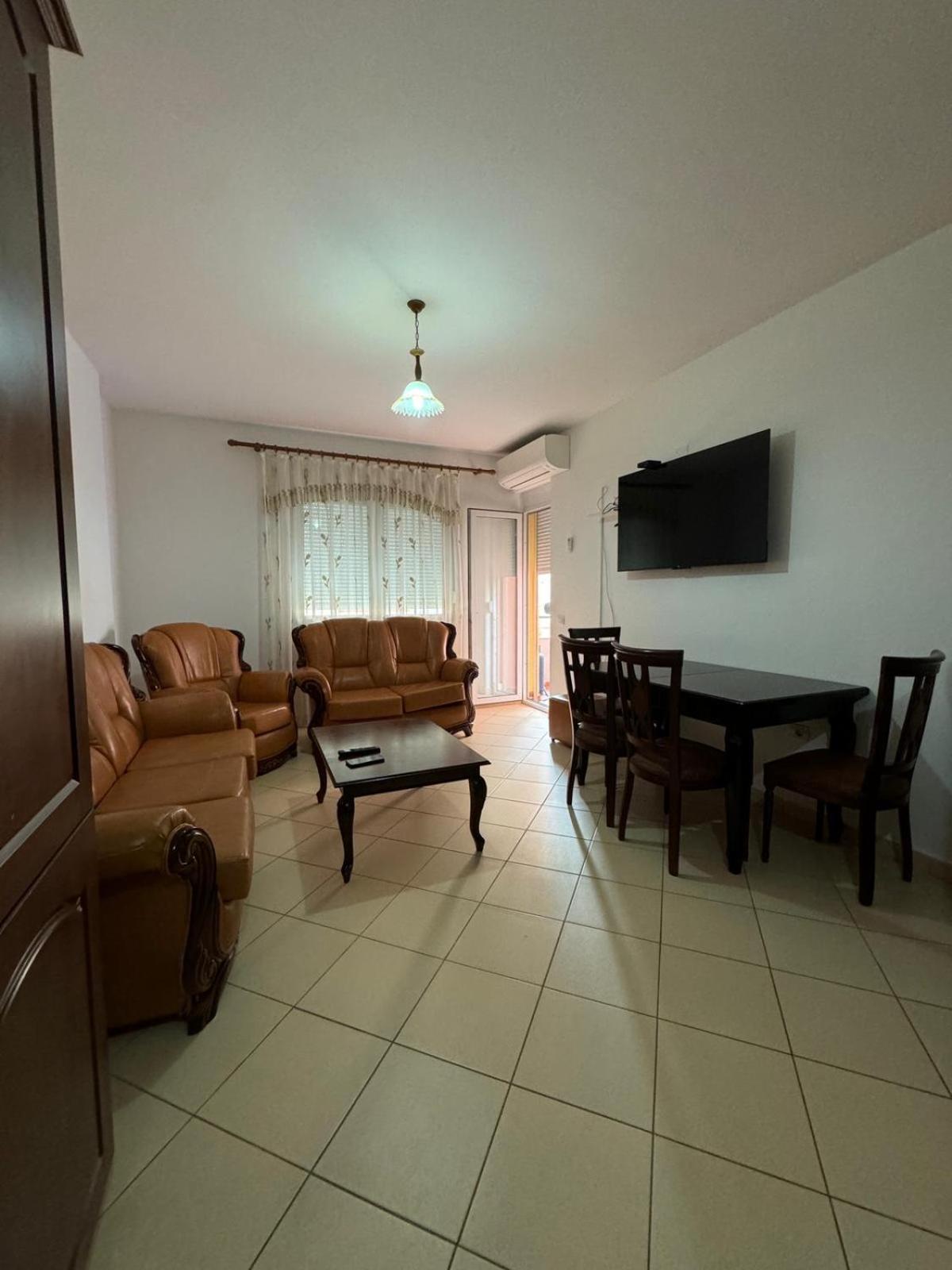 Renting House Vlorë Екстериор снимка
